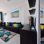 Summerland Mamaia